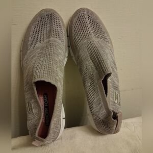 Skechers Slip-On Knit Sneakers Size 10 Beige Shoes, Very Comfotable